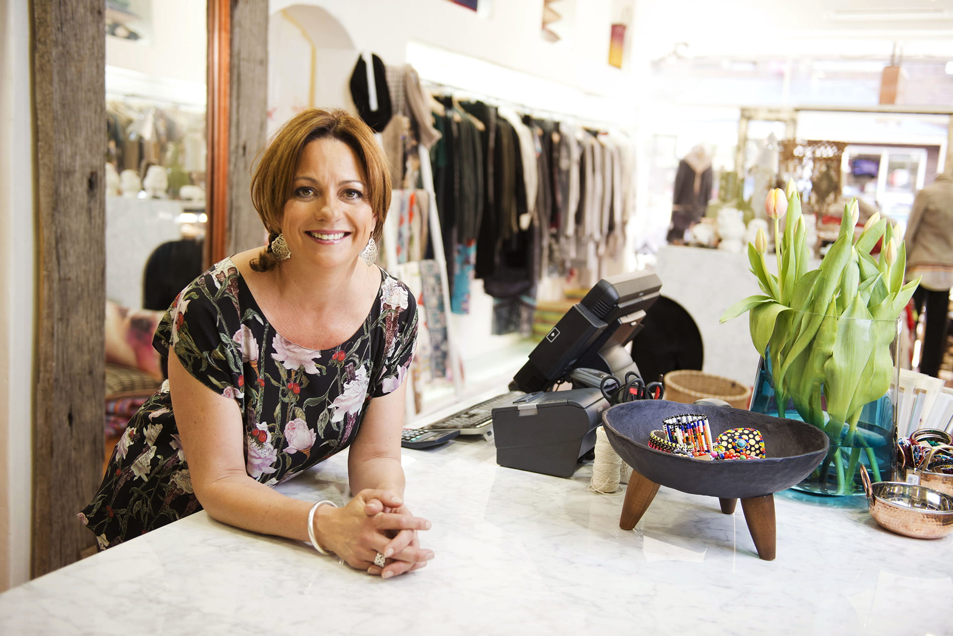 Clothing store cashier